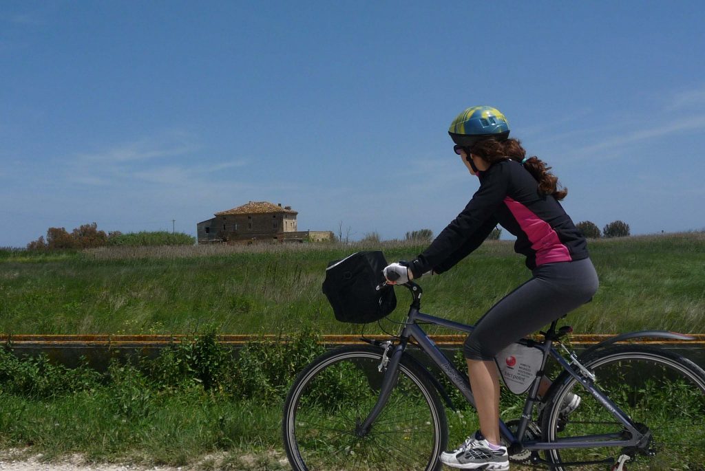 bicicletta campagna turismo